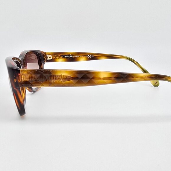 Chanel 5126 c.502/13 Tortoise Quilted Frame Brown Gradient Lens Sunglasses Italy main image 8